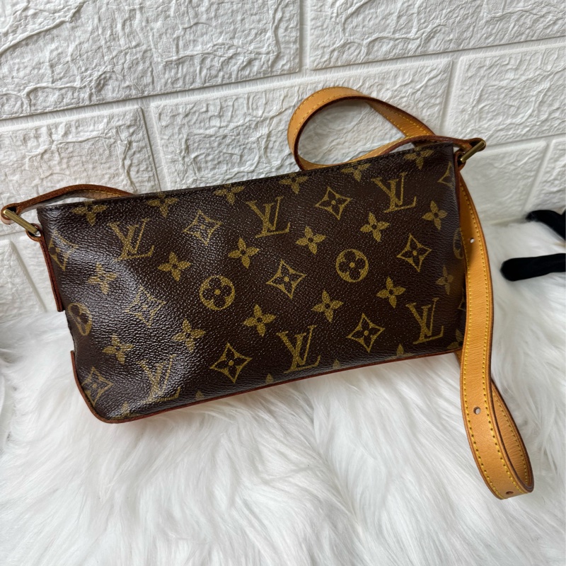 LV 小船包斜背包側背包-30