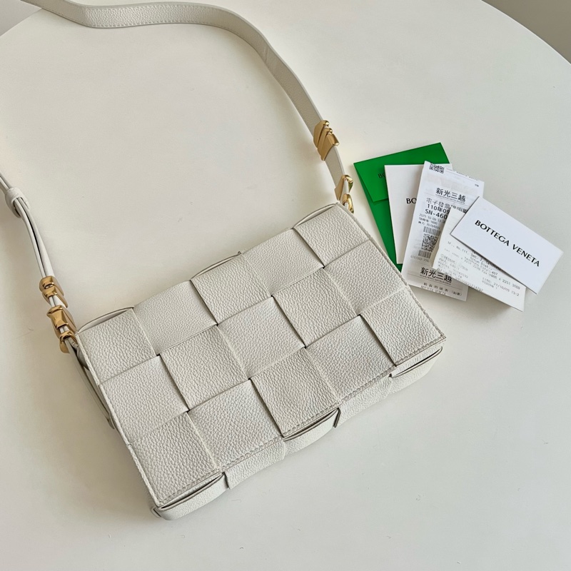 BOTTEGA VENETA 編織肩背包/斜背包 (白色)🤍-1