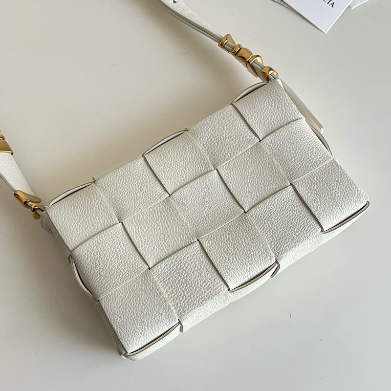 BOTTEGA VENETA 編織肩背包/斜背包 (白色)🤍-6