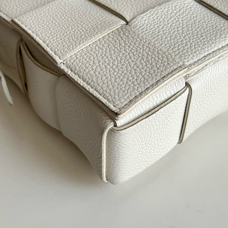 BOTTEGA VENETA 編織肩背包/斜背包 (白色)🤍-7