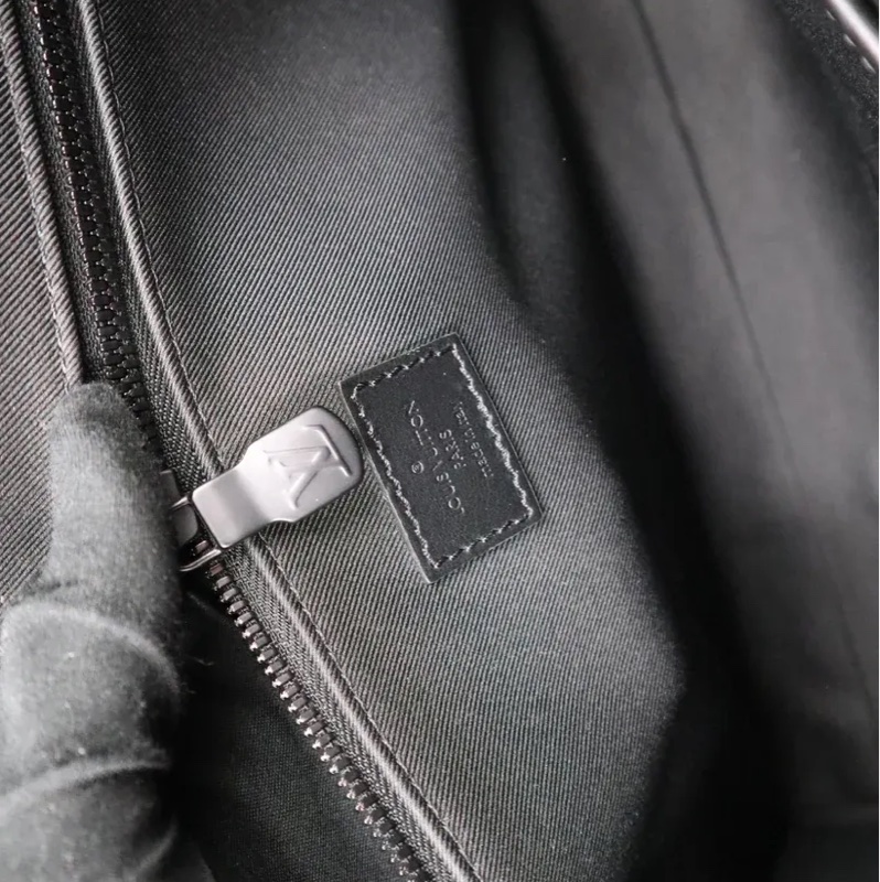 LOUIS VUITTON 黑老花公事包-15