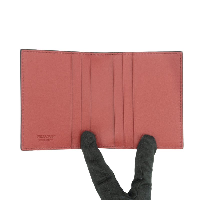 Ferragamo Gancini 防刮牛皮紅內裡直式對開卡包(740946-黑)-4