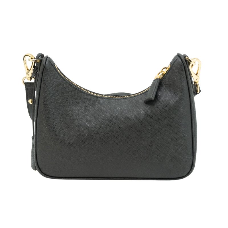 Prada Re-Edition Saffiano 金三角logo防刮皮革鍊帶hobo肩背包(1BC204-黑)-3