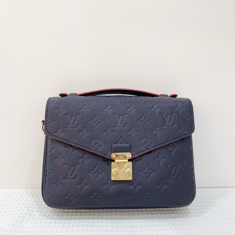 98新LV/路易威登  藍色牛皮壓紋郵差包尺寸24*18*7.5，有塵袋一-0
