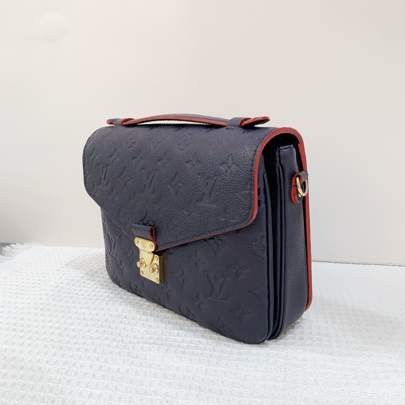 98新LV/路易威登  藍色牛皮壓紋郵差包尺寸24*18*7.5，有塵袋一-3