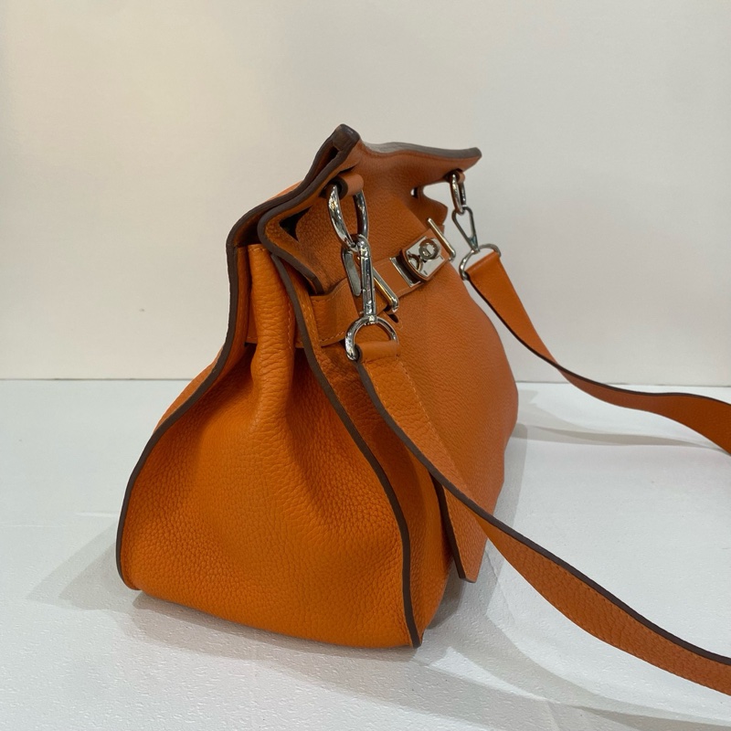 98新Hermes愛馬仕吉普賽 刻橙色Togo皮銀扣單肩斜挎包 尺寸34*15*24，塵袋肩帶一-1