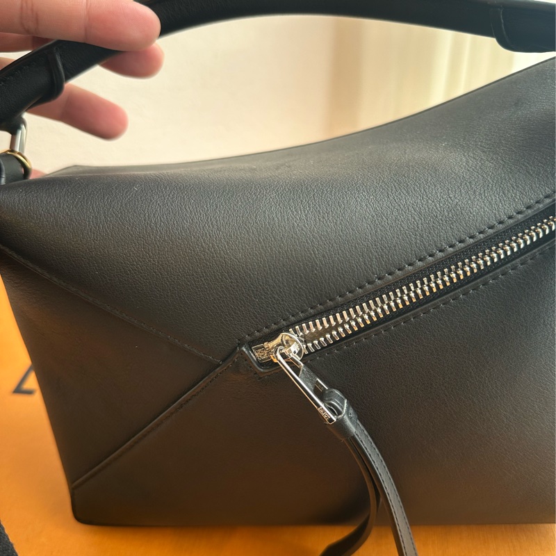 LOEWE 黑皮革SMALL PUZZLE 超好看唷-4