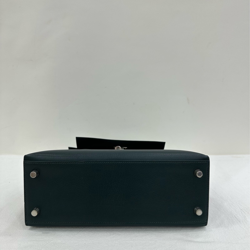 Hermes愛馬仕 Kelly25 6O 松柏綠 銀扣 山羊皮 Z刻 閒置-6