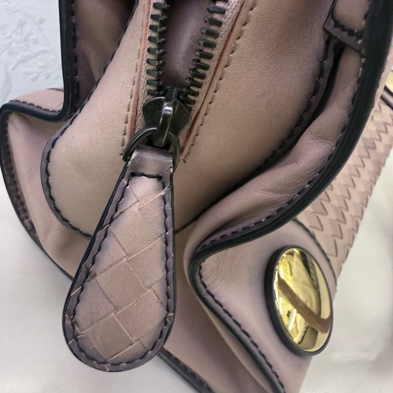 Bottega Veneta Hand Bag-10