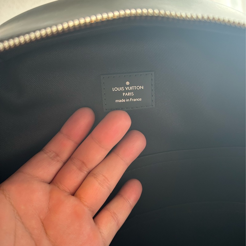 LV 黑棋盤超好看後背包-14