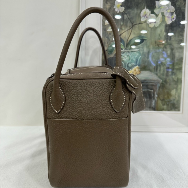 Hermes 愛馬仕 Lindy 30 大象灰銀扣 框R TC皮-4