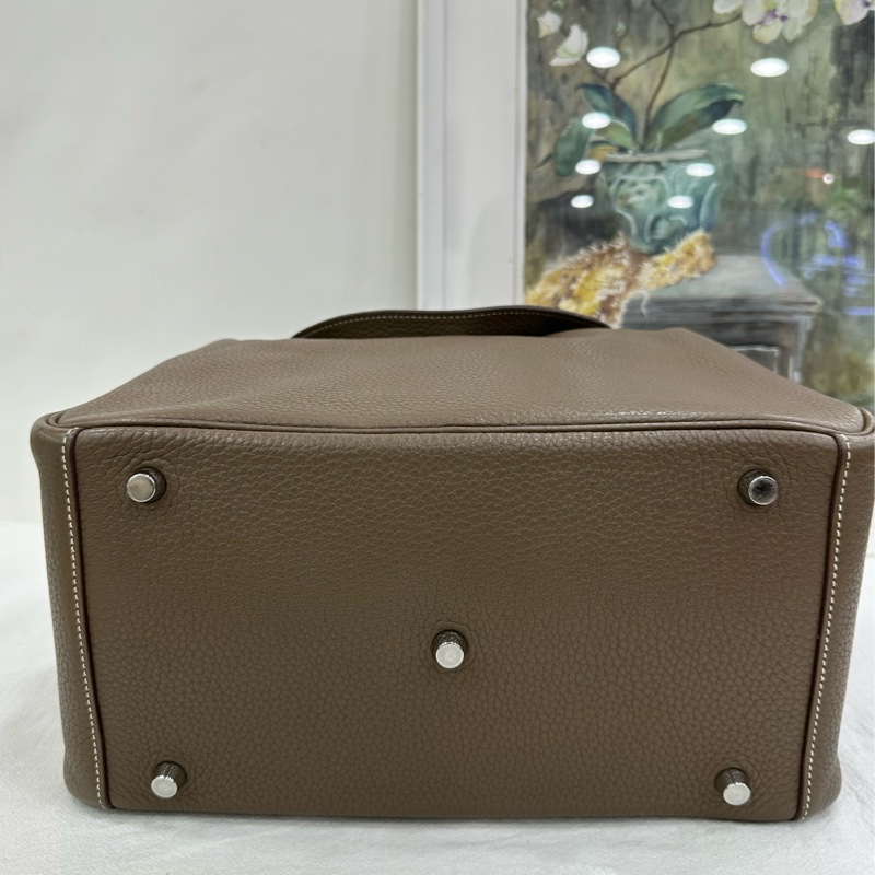 Hermes 愛馬仕 Lindy 30 大象灰銀扣 框R TC皮-5