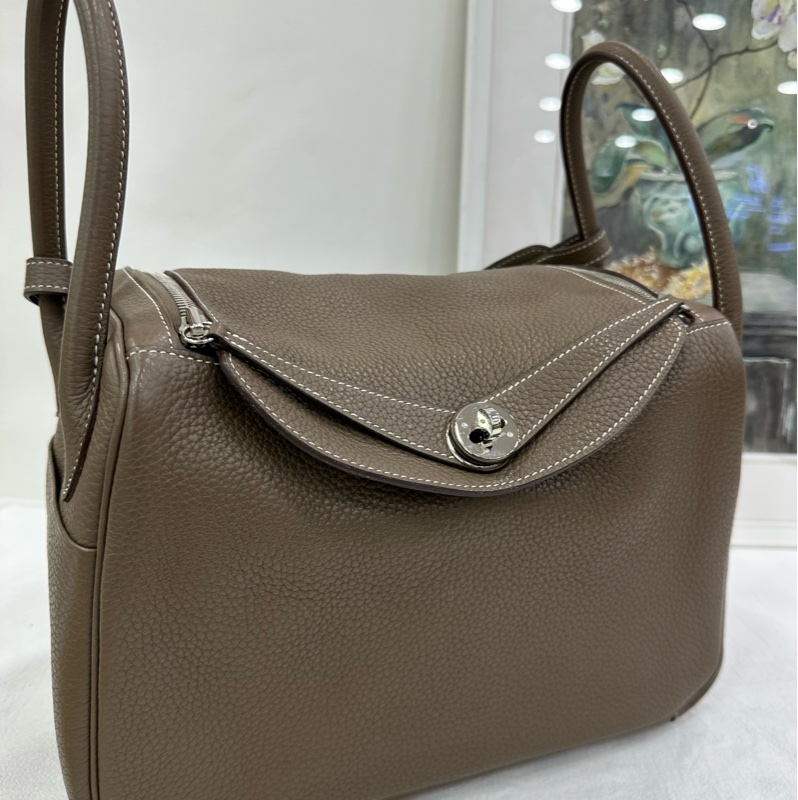 Hermes 愛馬仕 Lindy 30 大象灰銀扣 框R TC皮-6
