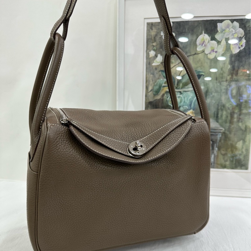 Hermes 愛馬仕 Lindy 30 大象灰銀扣 框R TC皮-7