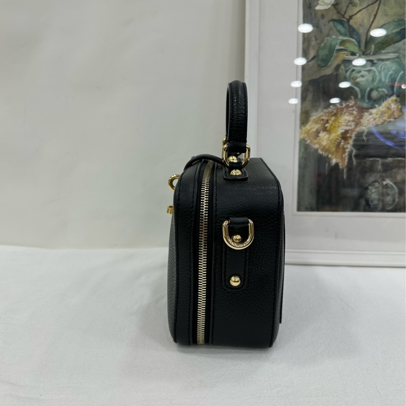 D&G 杜嘉班納dg鎖頭包DG枕頭包義大利製 尺寸約26*19*9厘米-4