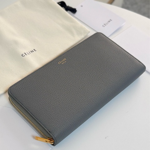 ✔️ Celine 荔枝紋牛皮拉鏈長夾