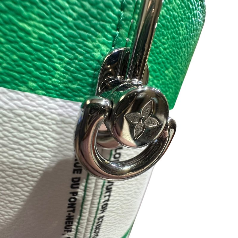【美收精品】LV綠白色限量手提筒包 4-905-11