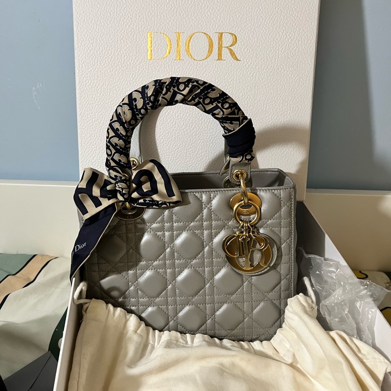 Lady Dior Medium Size-5