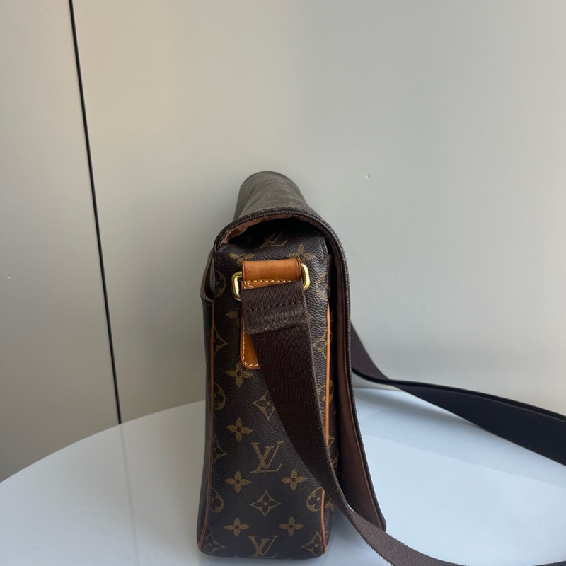 97新lv/路易威登 男士經典老花單肩斜挎翻蓋包郵差包尺寸；32*26*10 一-2