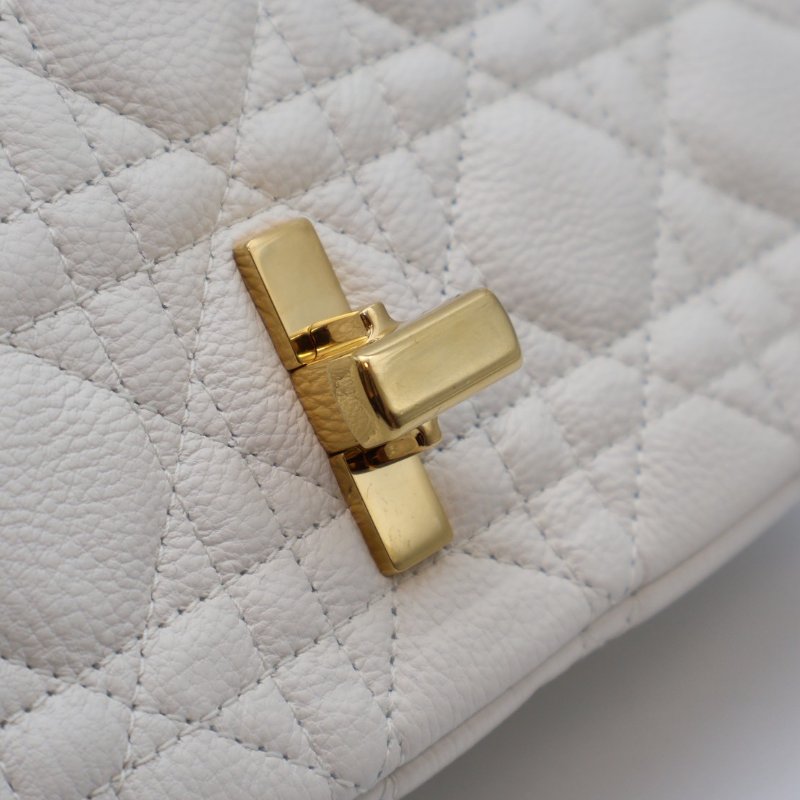 DIOR Caro藤格紋斜背包 - 中號白金-9