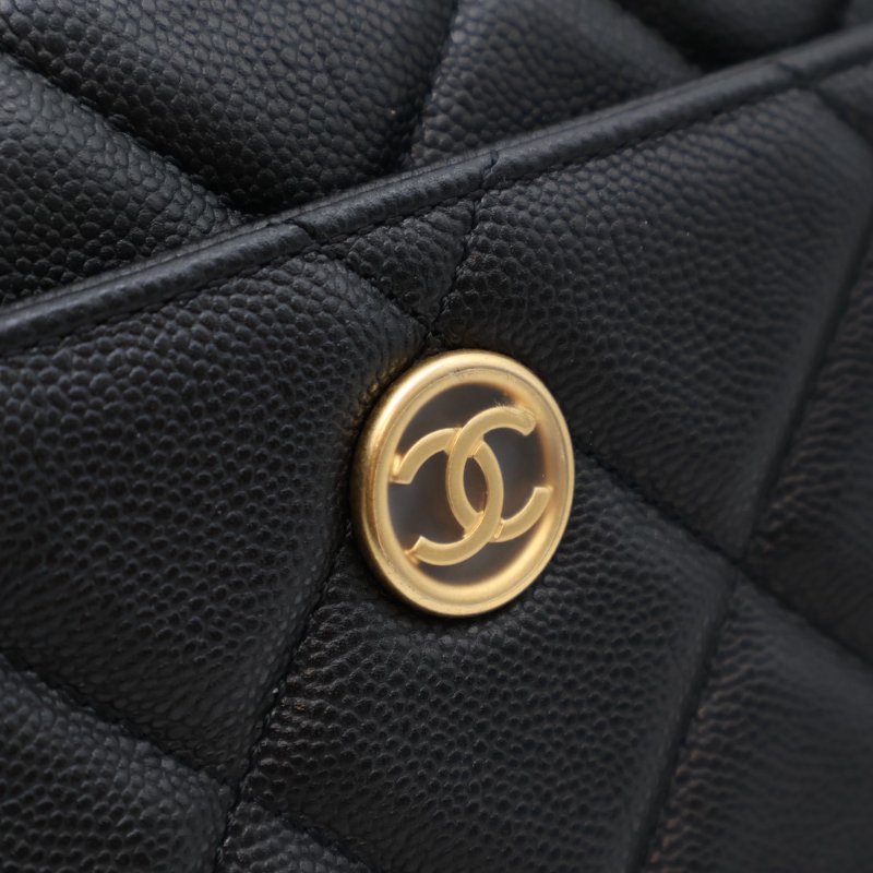 CHANEL 24A大雙C粒面牛皮口蓋包 - 黑金-4