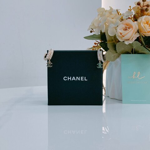 MS0489 Chanel 香奈兒 環形 耳環 水鑽 珍珠 金色  Crystal And Pearl CC Hoop Earrings Pearl x GHW