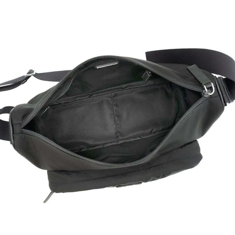 Prada Re-Nylon Saffiano 再生尼龍銀三角logo拉鍊雙層斜背包-大(2VH191-黑)-4