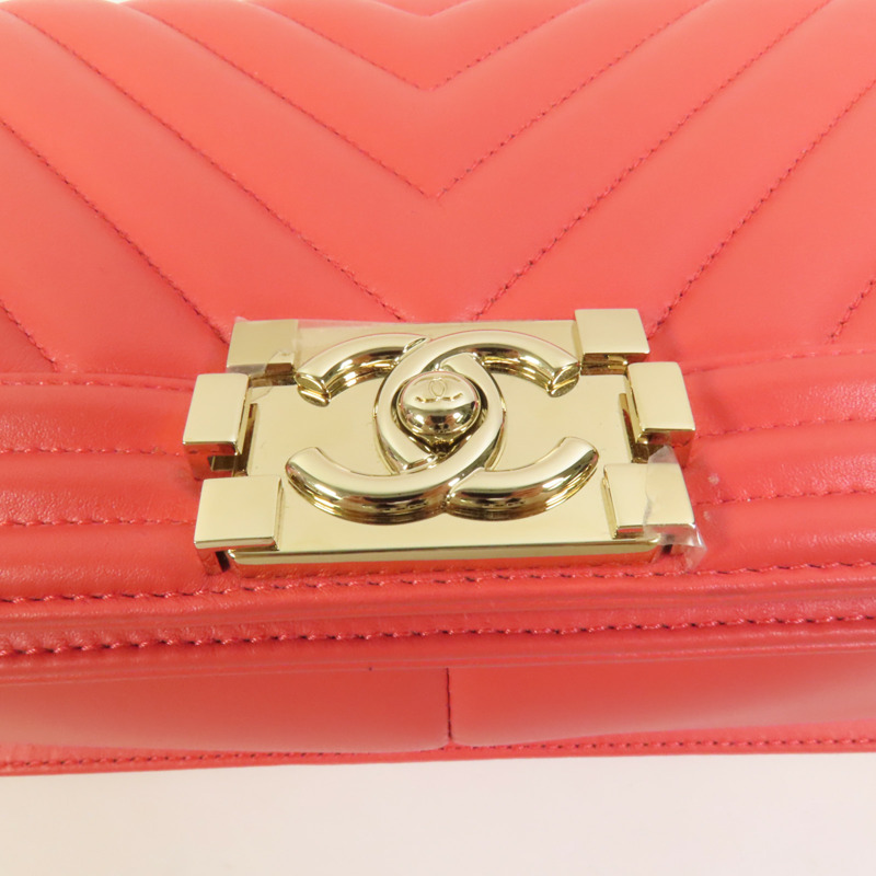 CHANEL 羊皮皮革Boy 25金扣鏈帶肩背袋-5