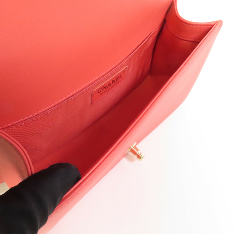 CHANEL 羊皮皮革Boy 25金扣鏈帶肩背袋-6