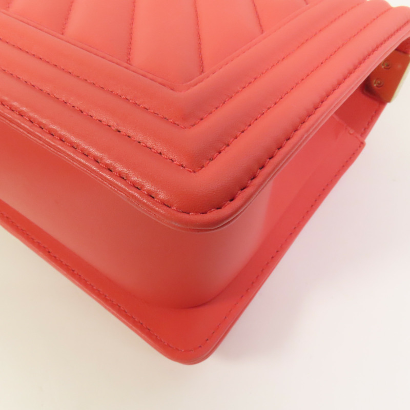 CHANEL 羊皮皮革Boy 25金扣鏈帶肩背袋-11