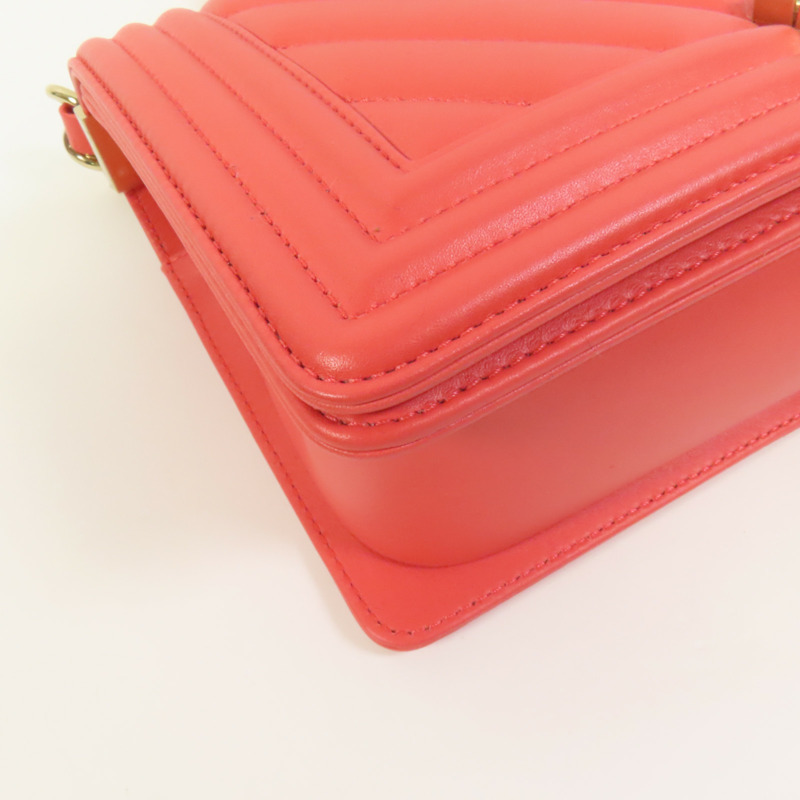 CHANEL 羊皮皮革Boy 25金扣鏈帶肩背袋-12