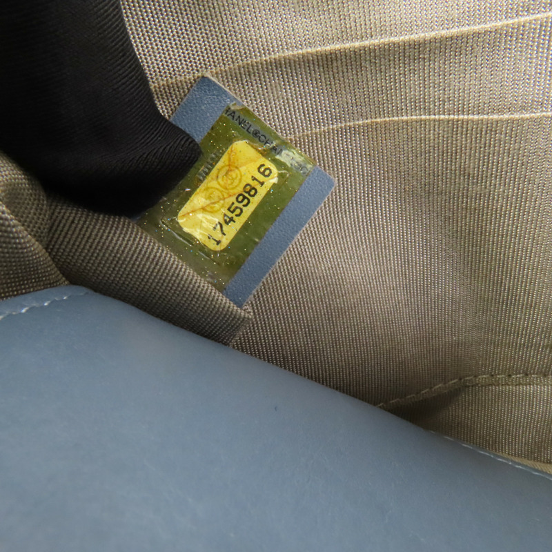 CHANEL 牛皮皮革Chain Shoulder銀扣鏈帶肩背袋-9