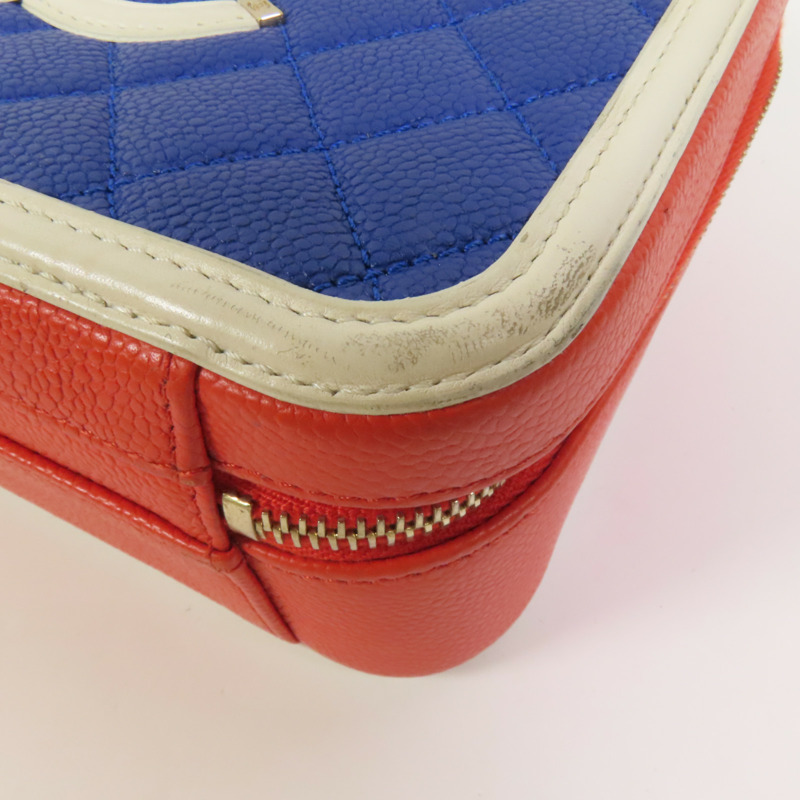 CHANEL 牛皮皮革Vanity Case金扣鏈帶手挽肩背兩用袋-11