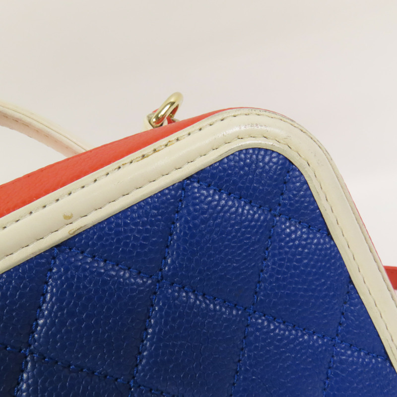 CHANEL 牛皮皮革Vanity Case金扣鏈帶手挽肩背兩用袋-14