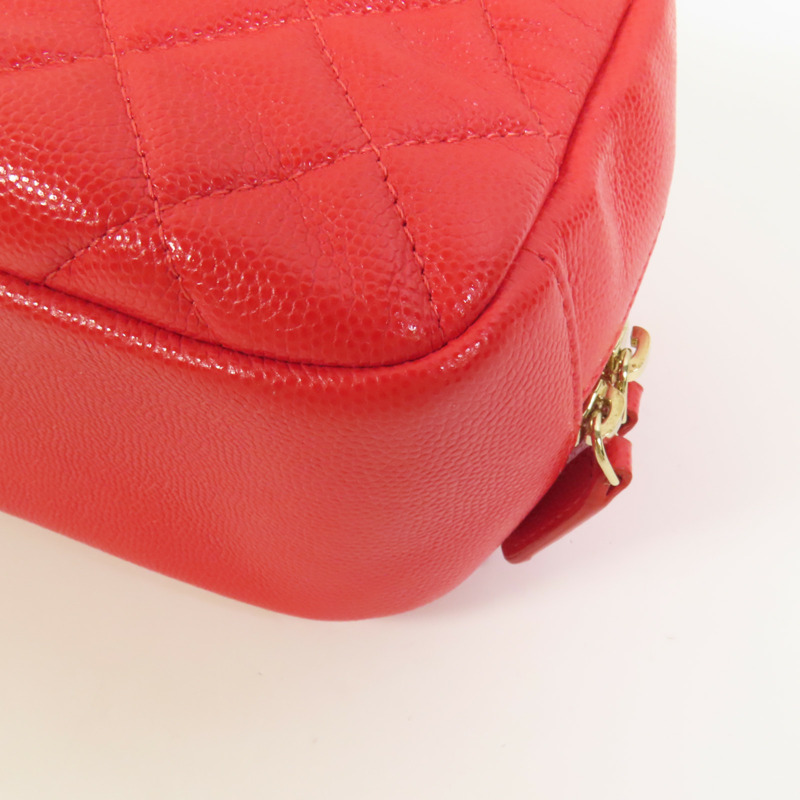 CHANEL 牛皮皮革Pouch金扣手拿包-11