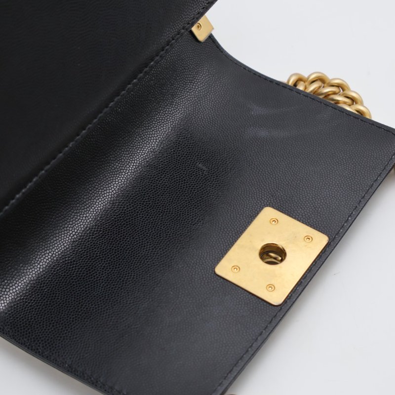 CHANEL 23B Handle boy 20  - 黑金-3