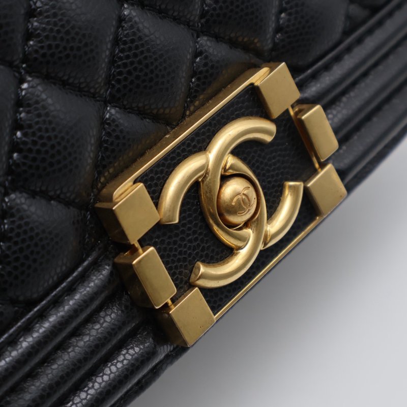 CHANEL 23B Handle boy 20  - 黑金-5