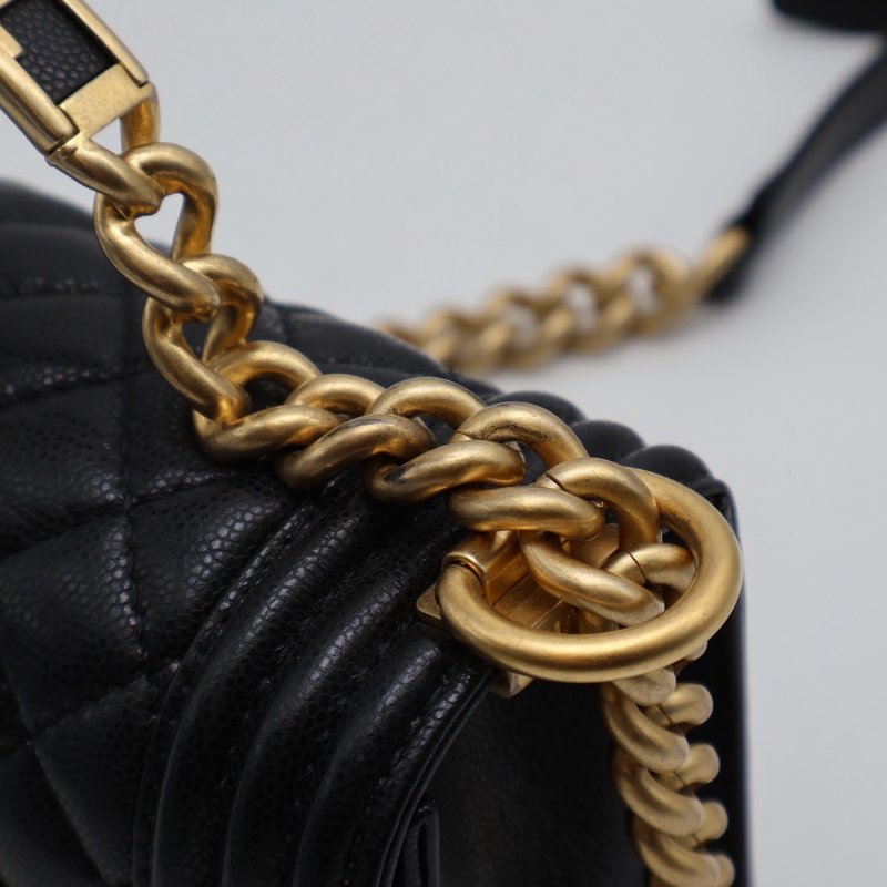 CHANEL 23B Handle boy 20  - 黑金-11
