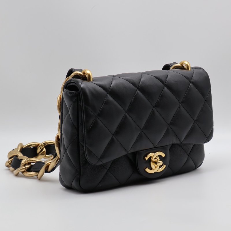 CHANEL 23P羊皮粗鍊單肩包 - 黑金-14
