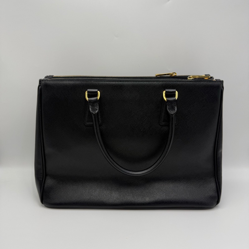 98新PRADA普拉達 殺手包 黑金 三角徽標 皮革 單肩手提包 女款 黑色 尺寸：35*25*16cm 有塵袋-3