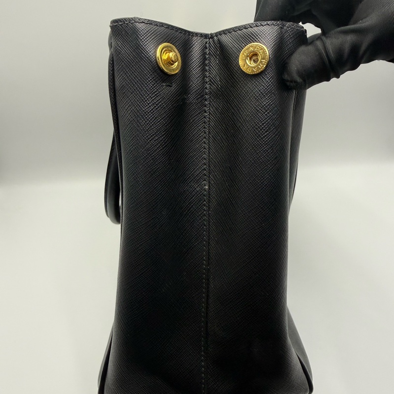 98新PRADA普拉達 殺手包 黑金 三角徽標 皮革 單肩手提包 女款 黑色 尺寸：35*25*16cm 有塵袋-4