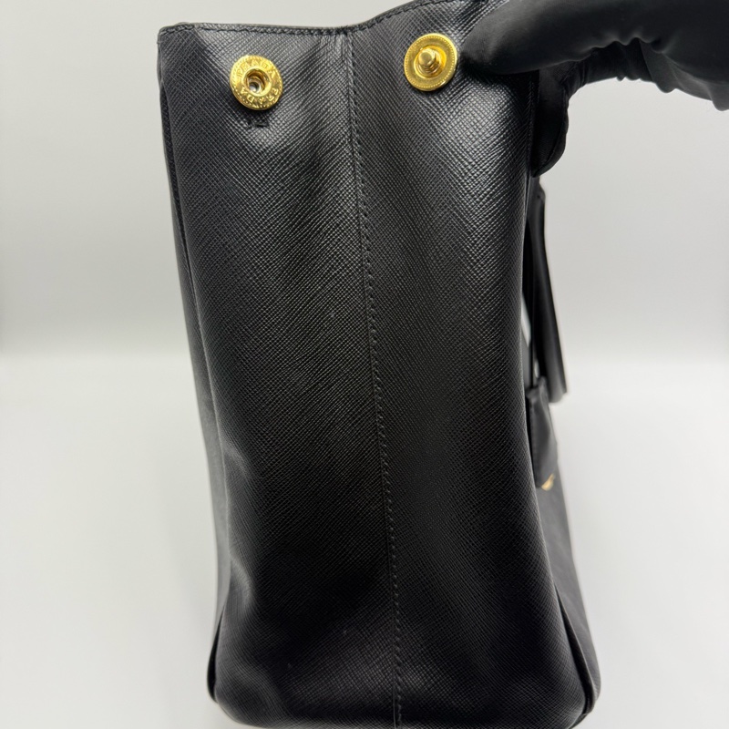 98新PRADA普拉達 殺手包 黑金 三角徽標 皮革 單肩手提包 女款 黑色 尺寸：35*25*16cm 有塵袋-5