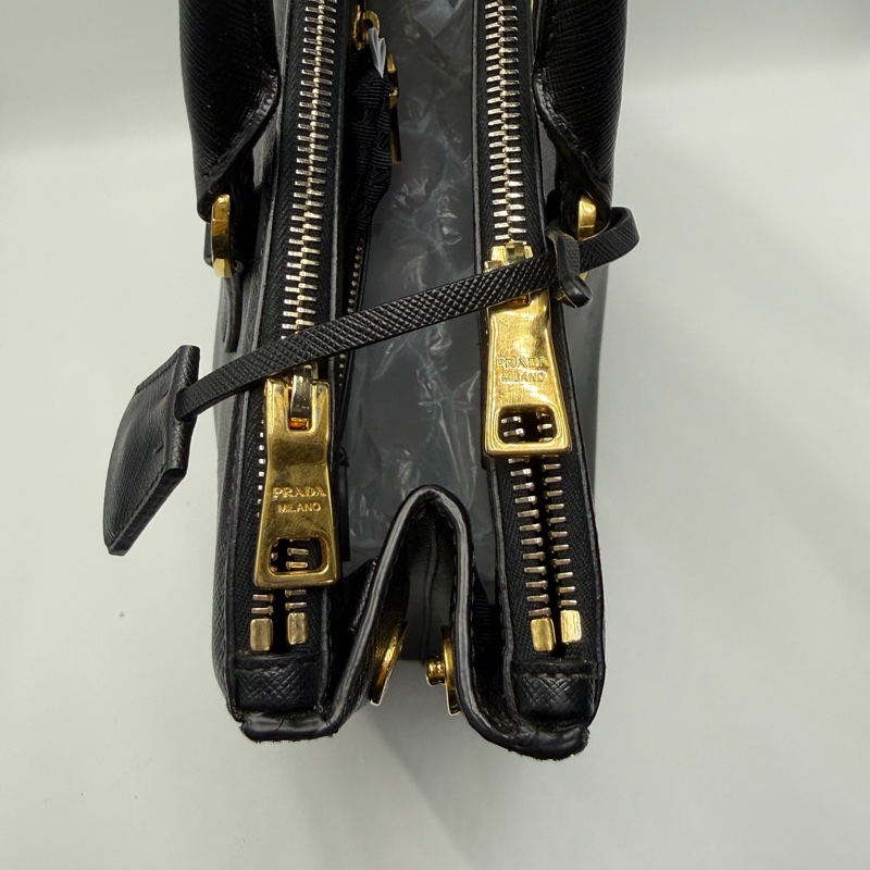 98新PRADA普拉達 殺手包 黑金 三角徽標 皮革 單肩手提包 女款 黑色 尺寸：35*25*16cm 有塵袋-7