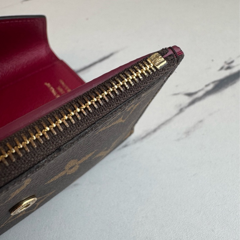 LV花紋內紅三折短夾  經典不敗的款式✨✨-26