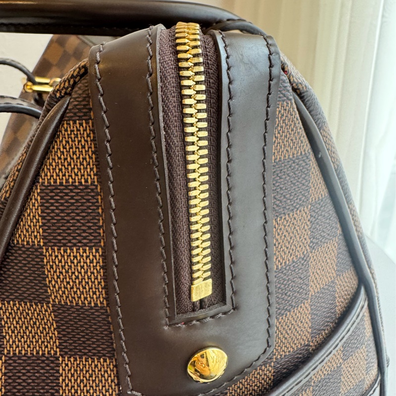 LV咖棋盤格手提包-11