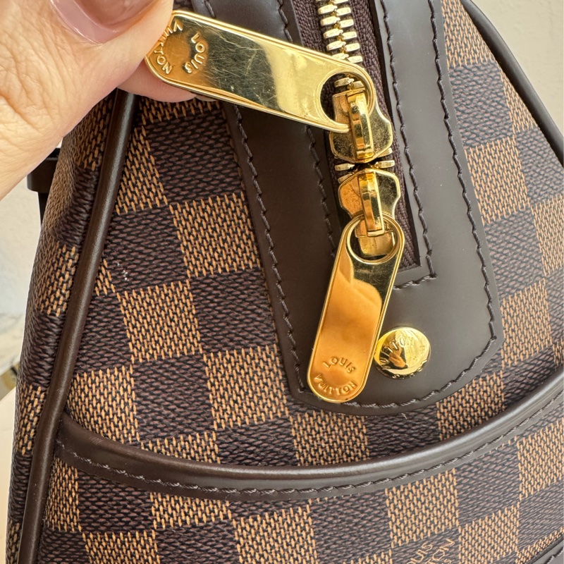 LV咖棋盤格手提包-15