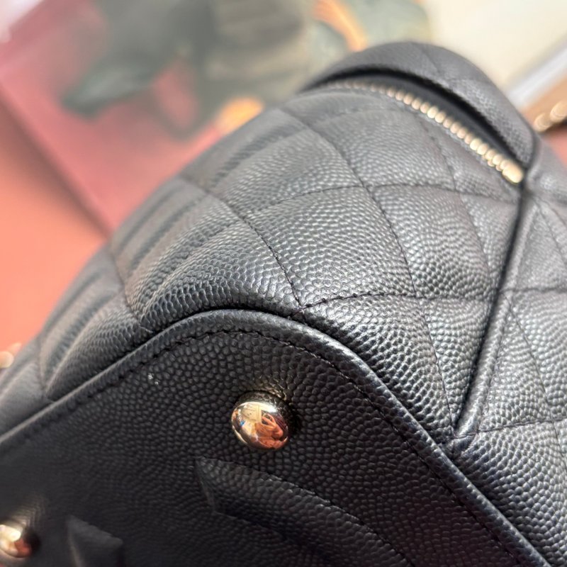 ::CHANEL:: AS3171 香奈兒經典雙C LOGO菱格紋小牛皮化妝/兩用包(黑色)-10