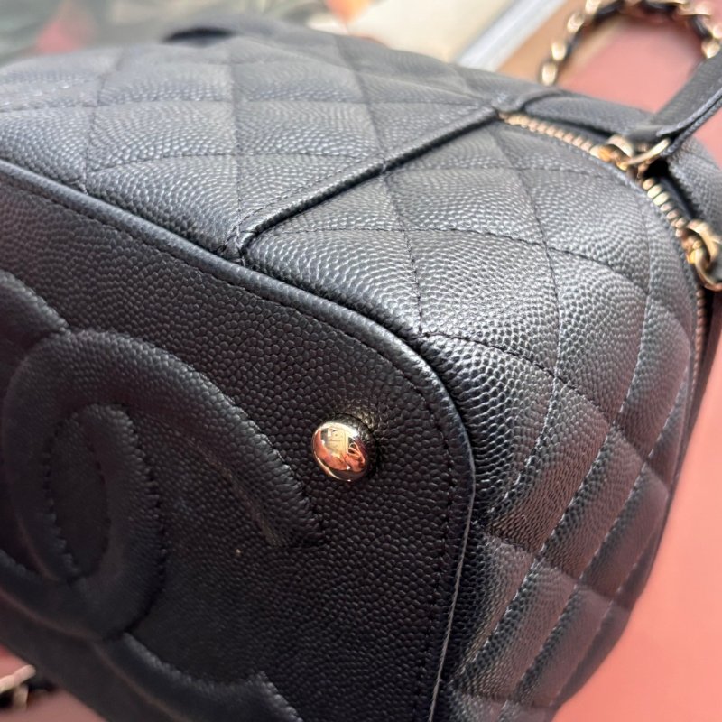 ::CHANEL:: AS3171 香奈兒經典雙C LOGO菱格紋小牛皮化妝/兩用包(黑色)-11