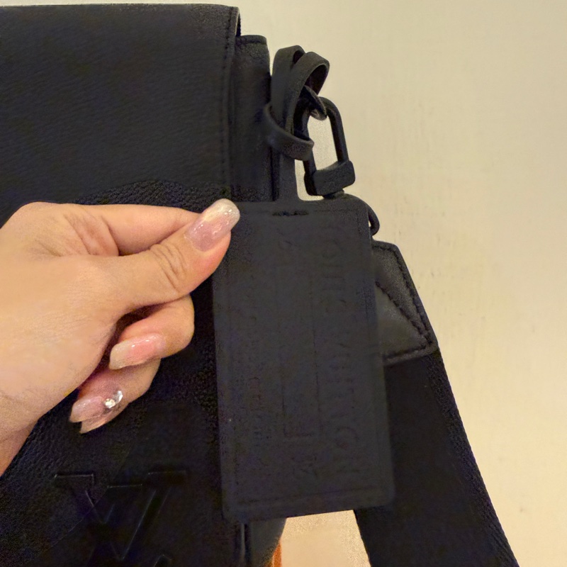 lv 很好看的男包💕💕💕-4