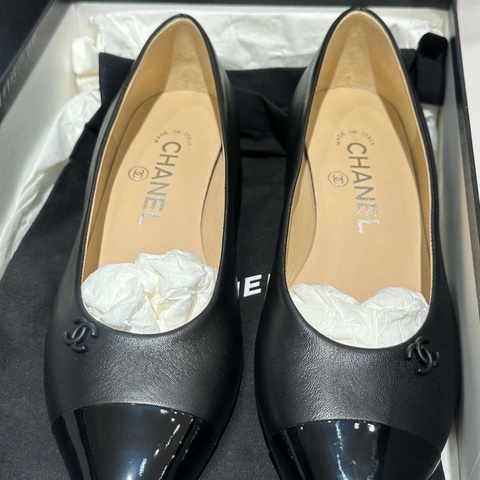 99闲置新CHANEL香奈兒  經典拼搭漆皮小圓頭 正裝休閒小皮鞋 35.5碼 有塵袋